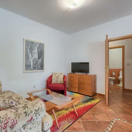 Mareonda.1 * Rovinj